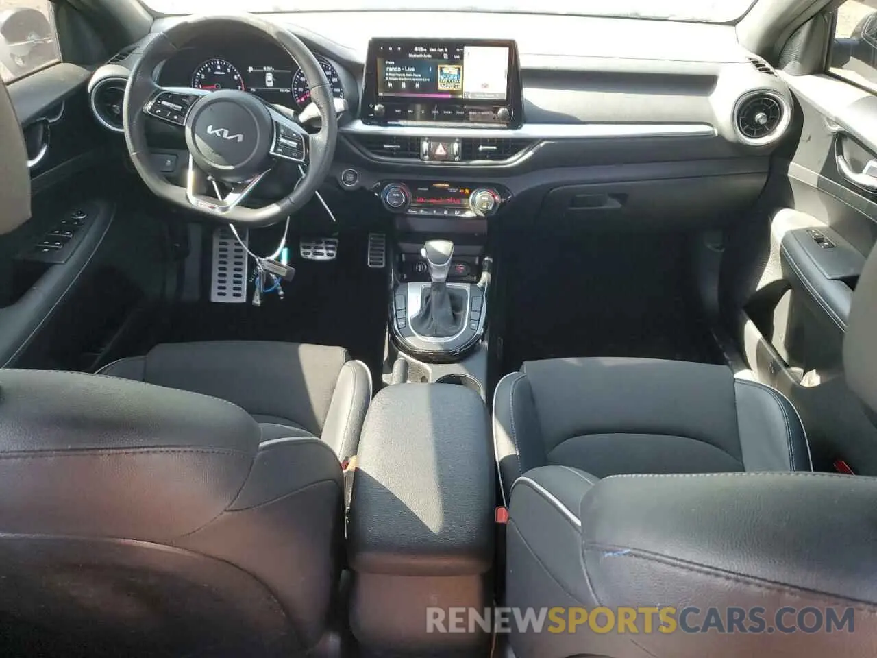8 fotografías del automóvil dañado 3KPF54AD5PE676434 KIA FORTE 2023