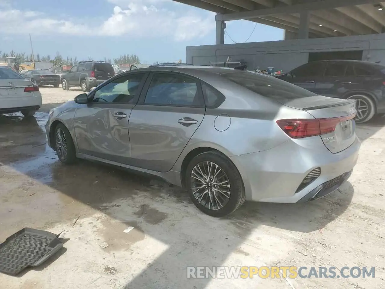 2 fotografías del automóvil dañado 3KPF54AD6PE513968 KIA FORTE 2023
