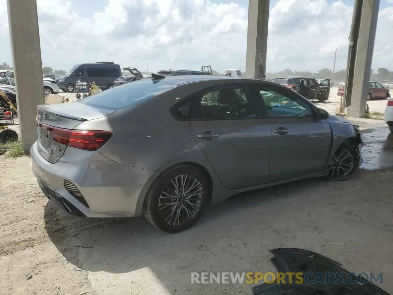 3 fotografías del automóvil dañado 3KPF54AD6PE513968 KIA FORTE 2023