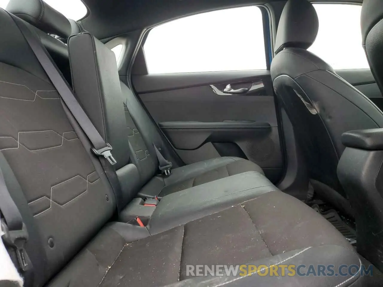 10 fotografías del automóvil dañado 3KPF54AD6PE571014 KIA FORTE 2023
