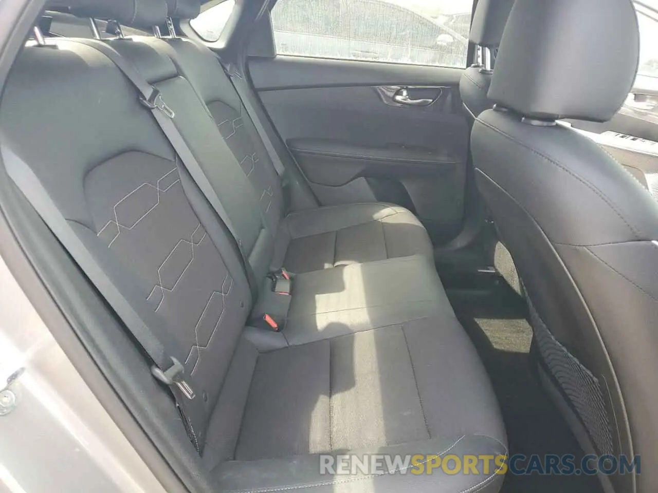 10 fotografías del automóvil dañado 3KPF54AD6PE572714 KIA FORTE 2023