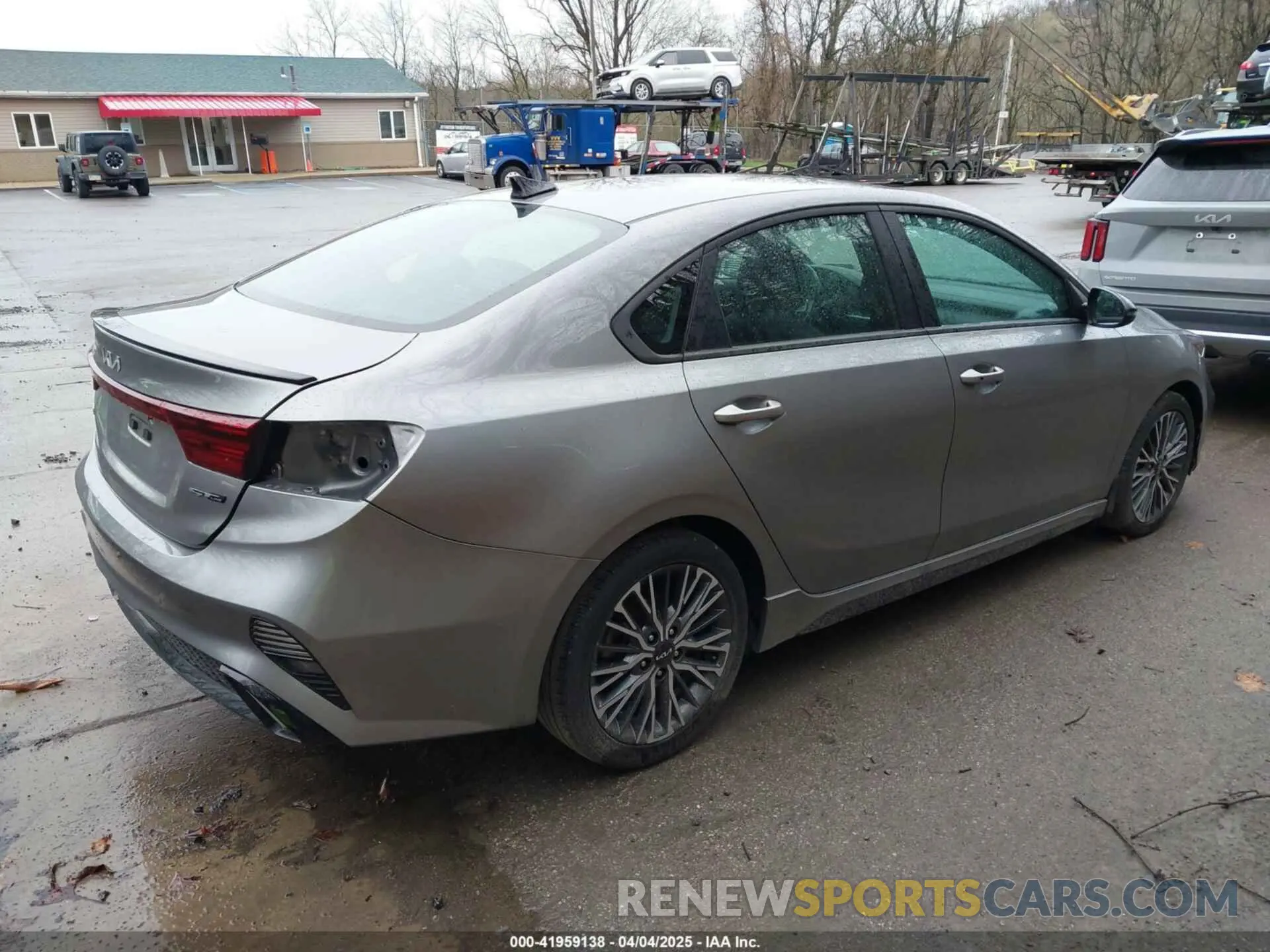 4 fotografías del automóvil dañado 3KPF54AD6PE581350 KIA FORTE 2023
