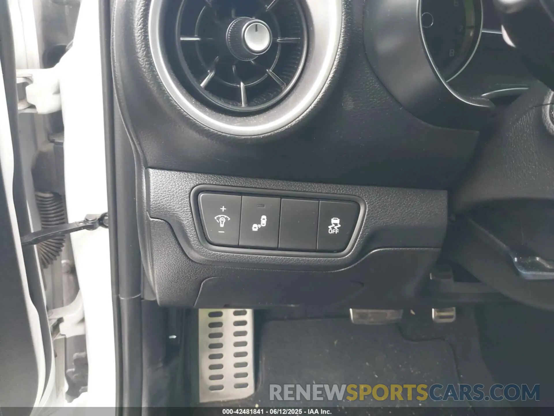 20 fotografías del automóvil dañado 3KPF54AD6PE634225 KIA FORTE 2023