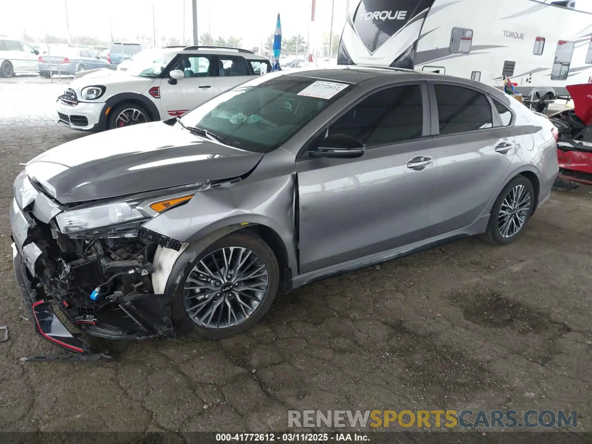 2 fotografías del automóvil dañado 3KPF54AD6PE681500 KIA FORTE 2023