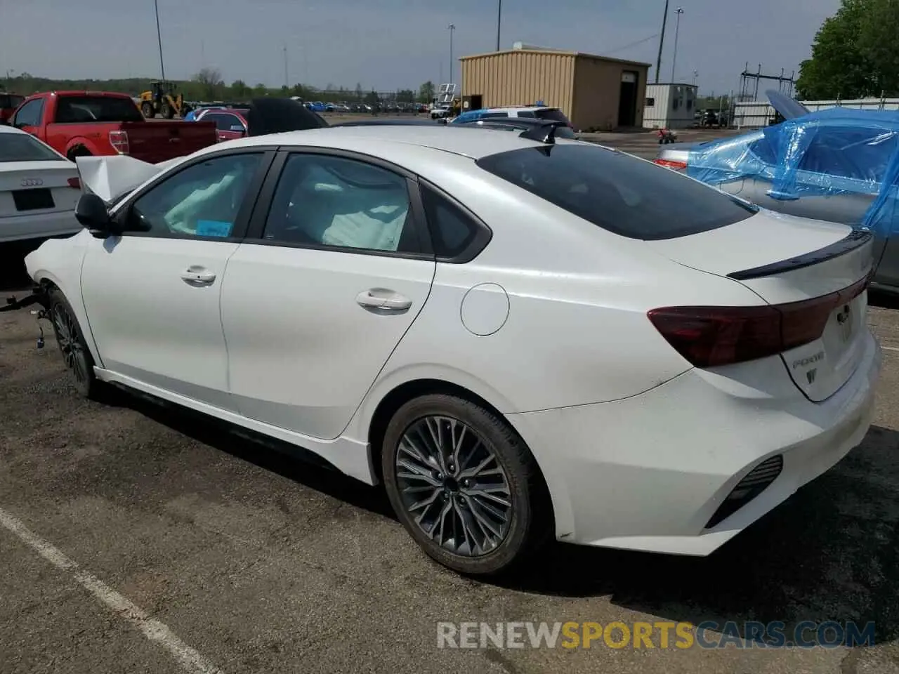 2 fotografías del automóvil dañado 3KPF54AD6PE686907 KIA FORTE 2023