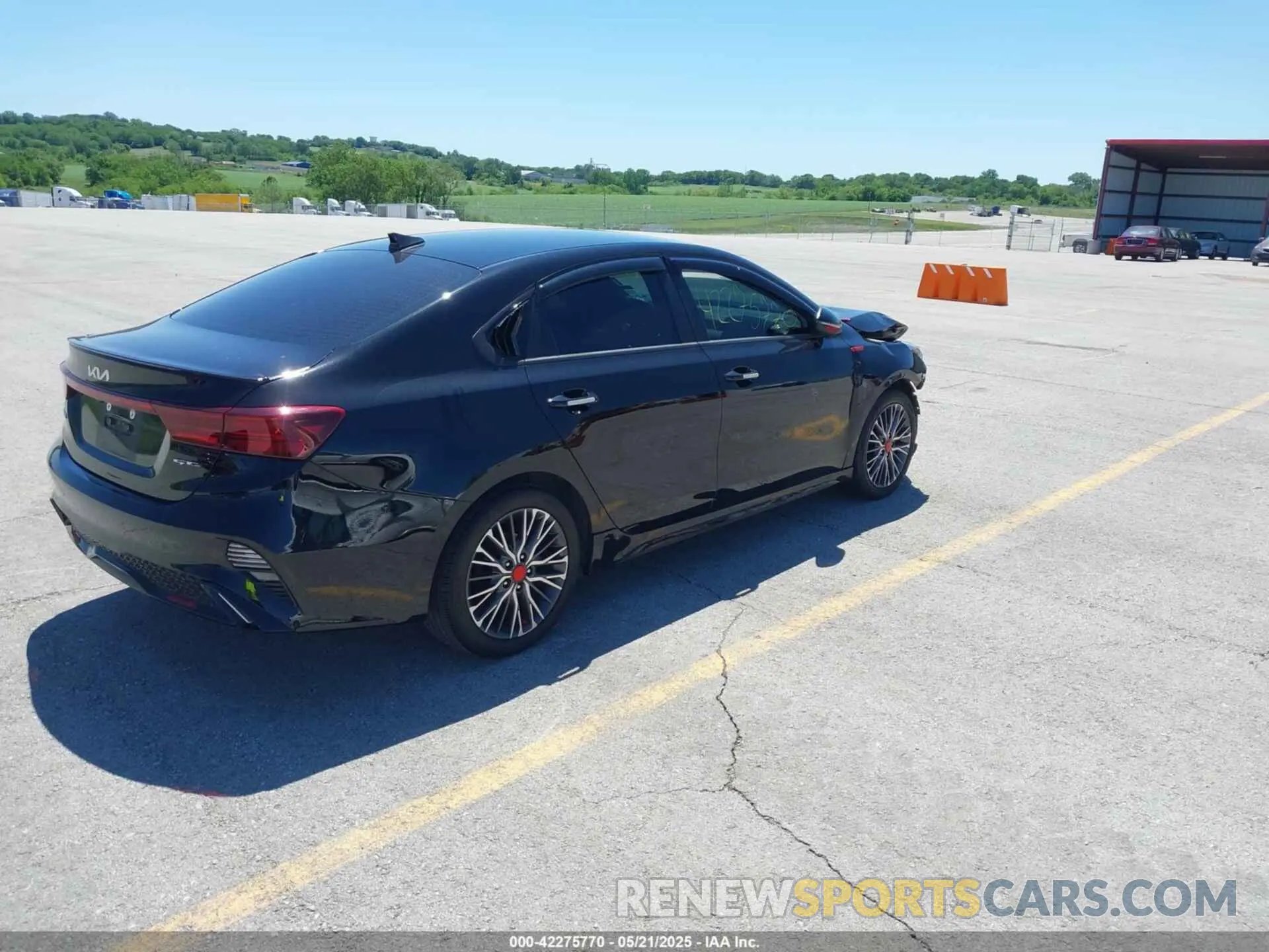 4 fotografías del automóvil dañado 3KPF54AD7PE527698 KIA FORTE 2023