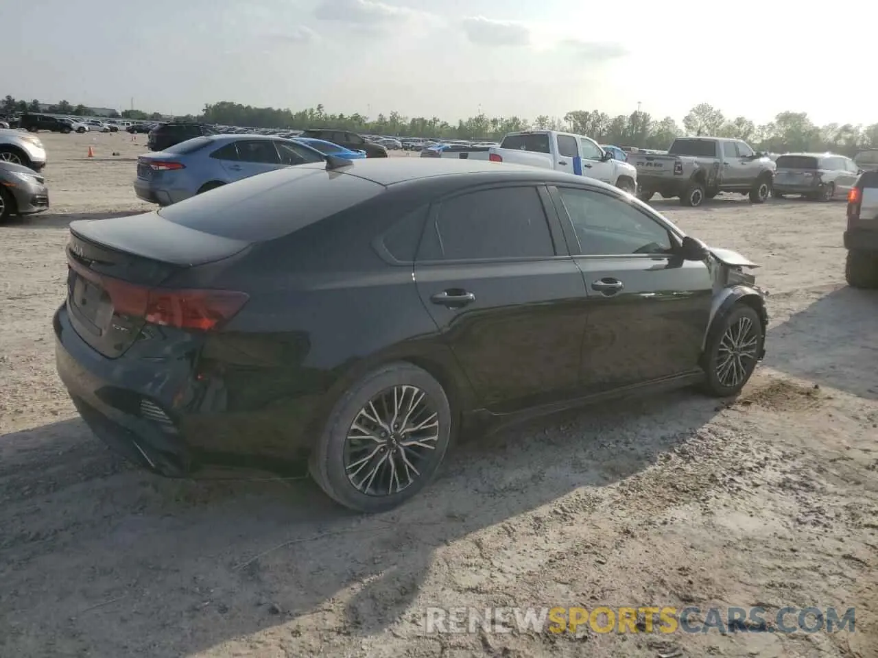 3 fotografías del automóvil dañado 3KPF54AD7PE537471 KIA FORTE 2023