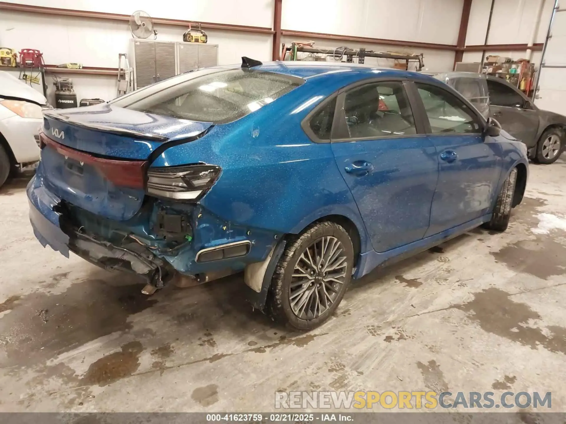 4 fotografías del automóvil dañado 3KPF54AD7PE538250 KIA FORTE 2023