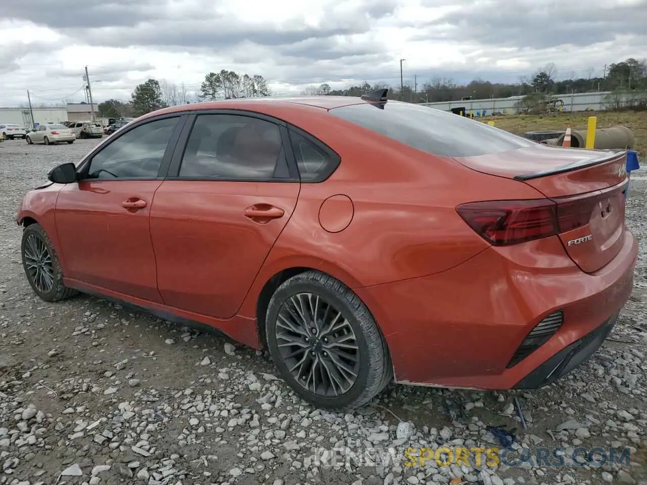 2 fotografías del automóvil dañado 3KPF54AD7PE589392 KIA FORTE 2023