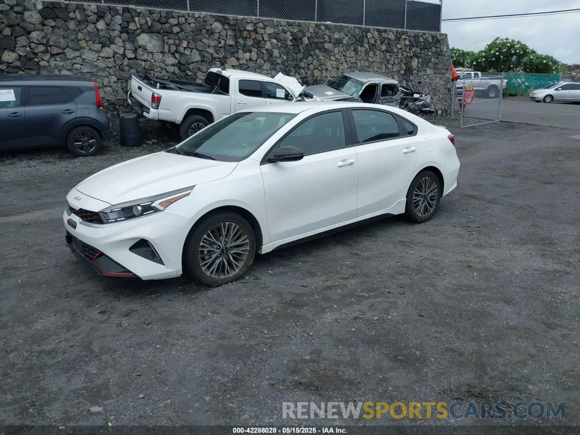 2 fotografías del automóvil dañado 3KPF54AD7PE642768 KIA FORTE 2023