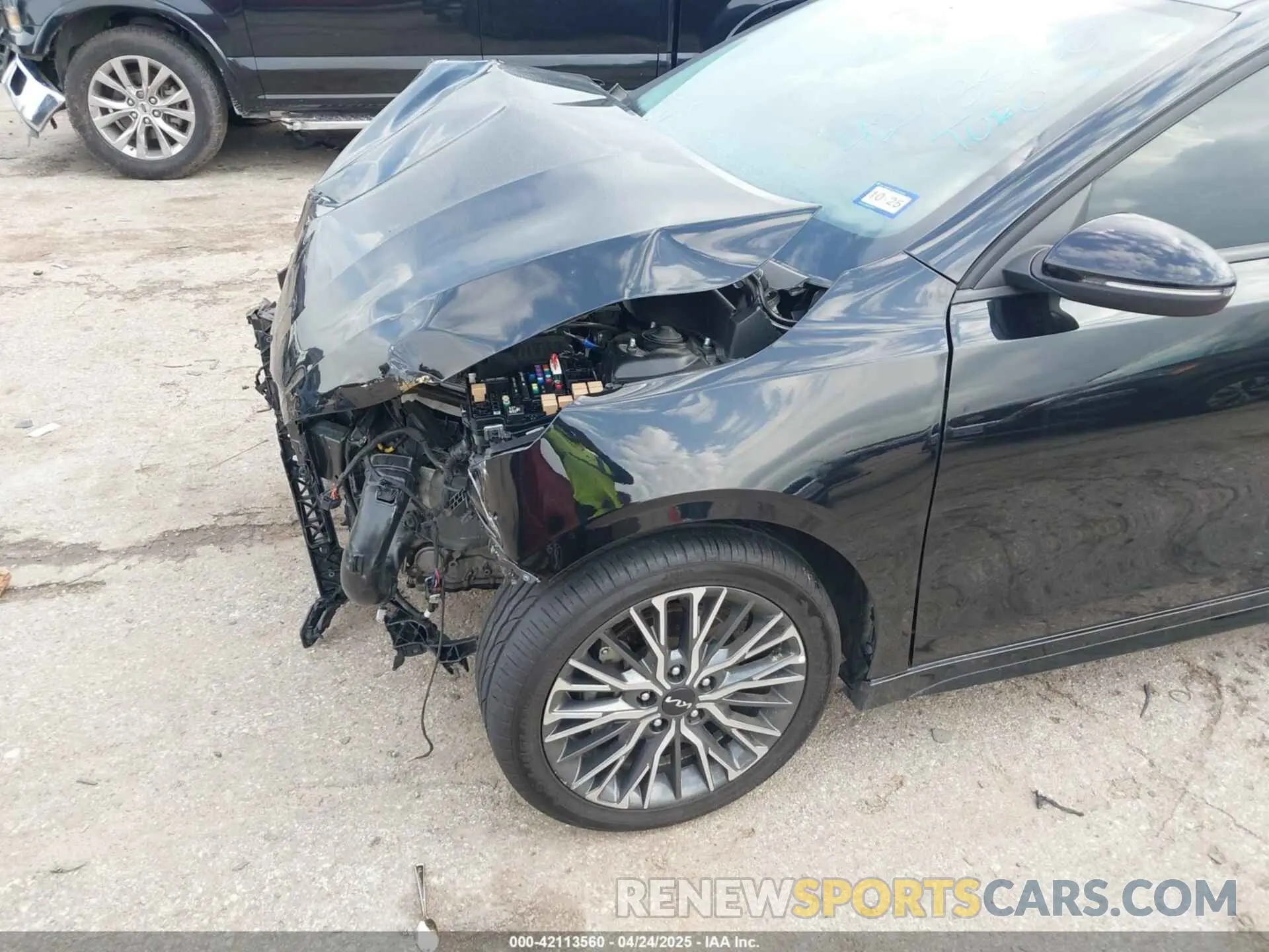 6 fotografías del automóvil dañado 3KPF54AD8PE542078 KIA FORTE 2023