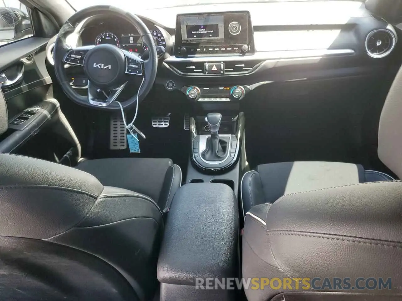 8 fotografías del automóvil dañado 3KPF54AD8PE604384 KIA FORTE 2023