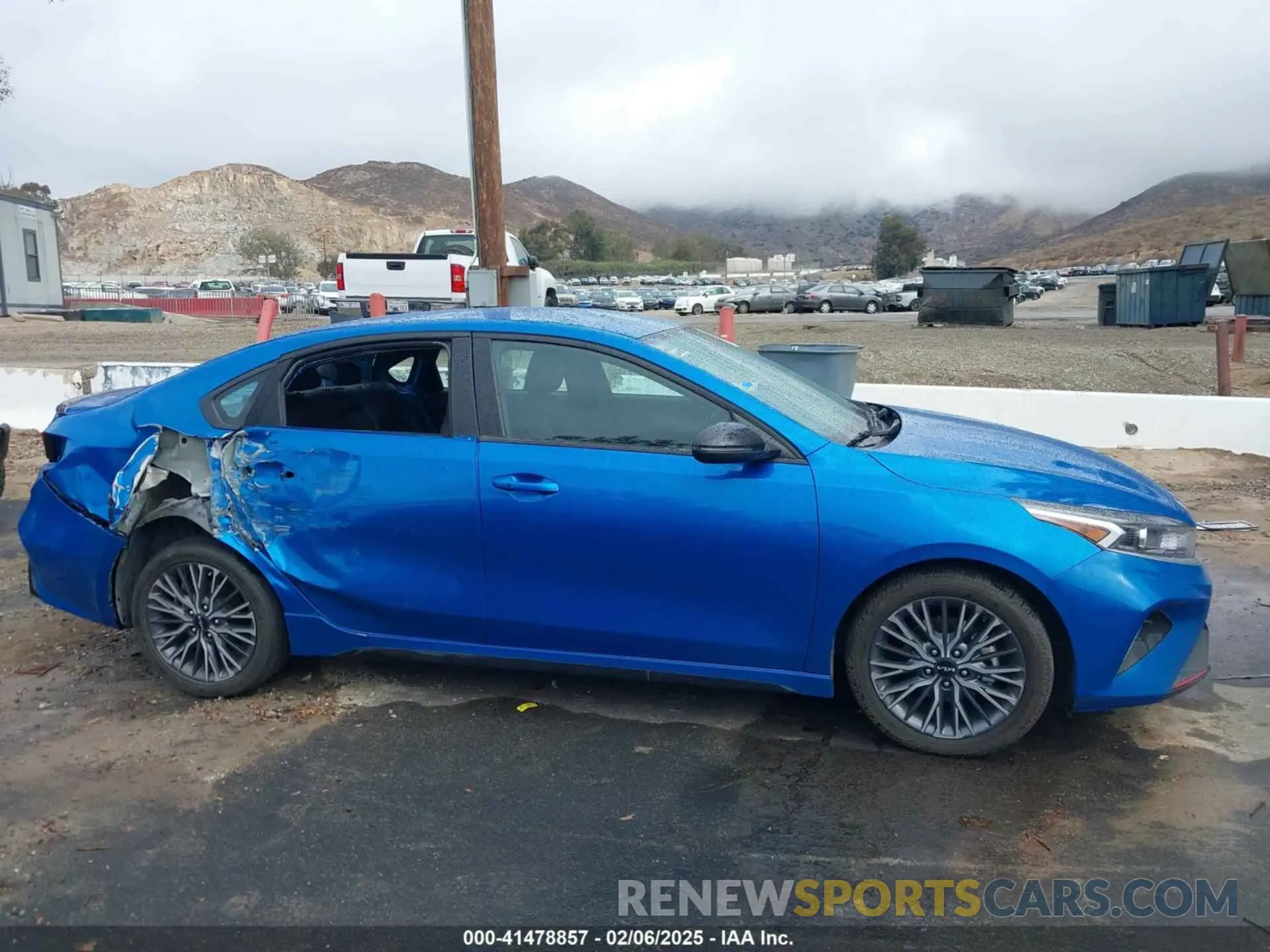 14 fotografías del automóvil dañado 3KPF54AD8PE652127 KIA FORTE 2023