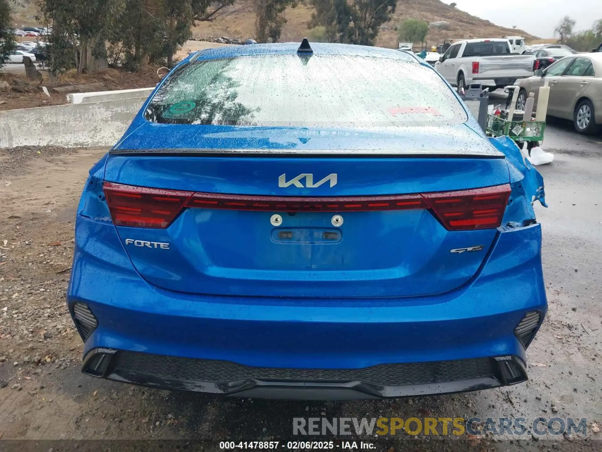 17 fotografías del automóvil dañado 3KPF54AD8PE652127 KIA FORTE 2023