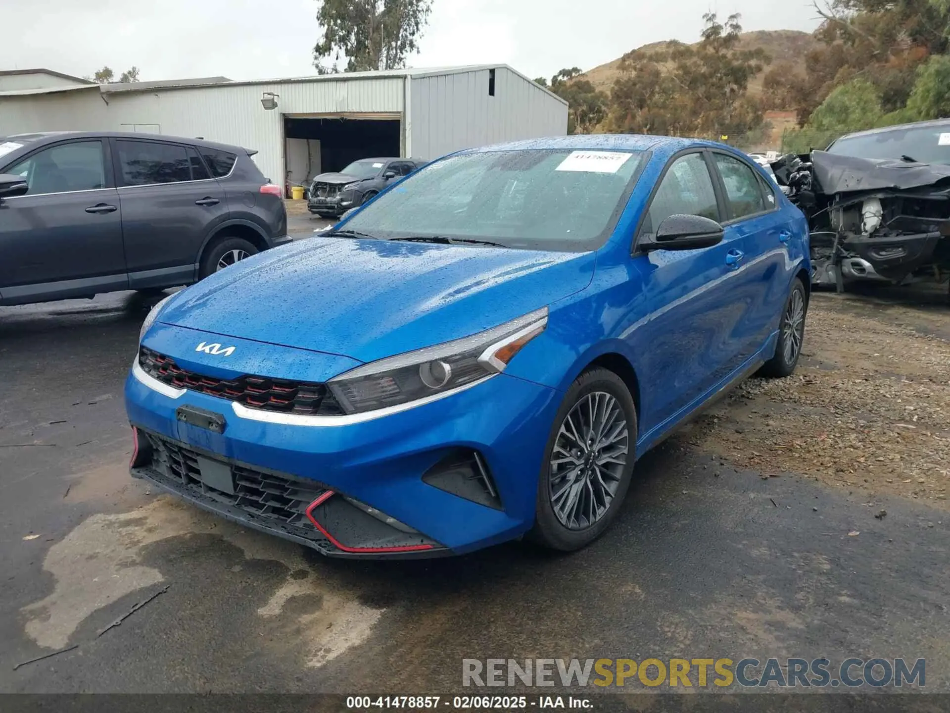 2 fotografías del automóvil dañado 3KPF54AD8PE652127 KIA FORTE 2023