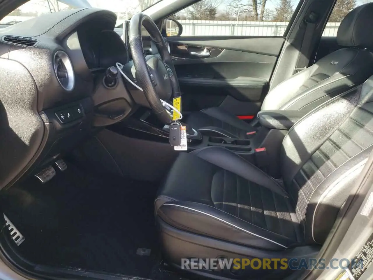 7 fotografías del automóvil dañado 3KPF54AD8PE667131 KIA FORTE 2023