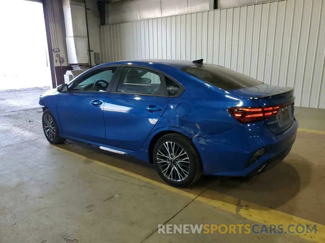 2 fotografías del automóvil dañado 3KPF54AD9PE549931 KIA FORTE 2023