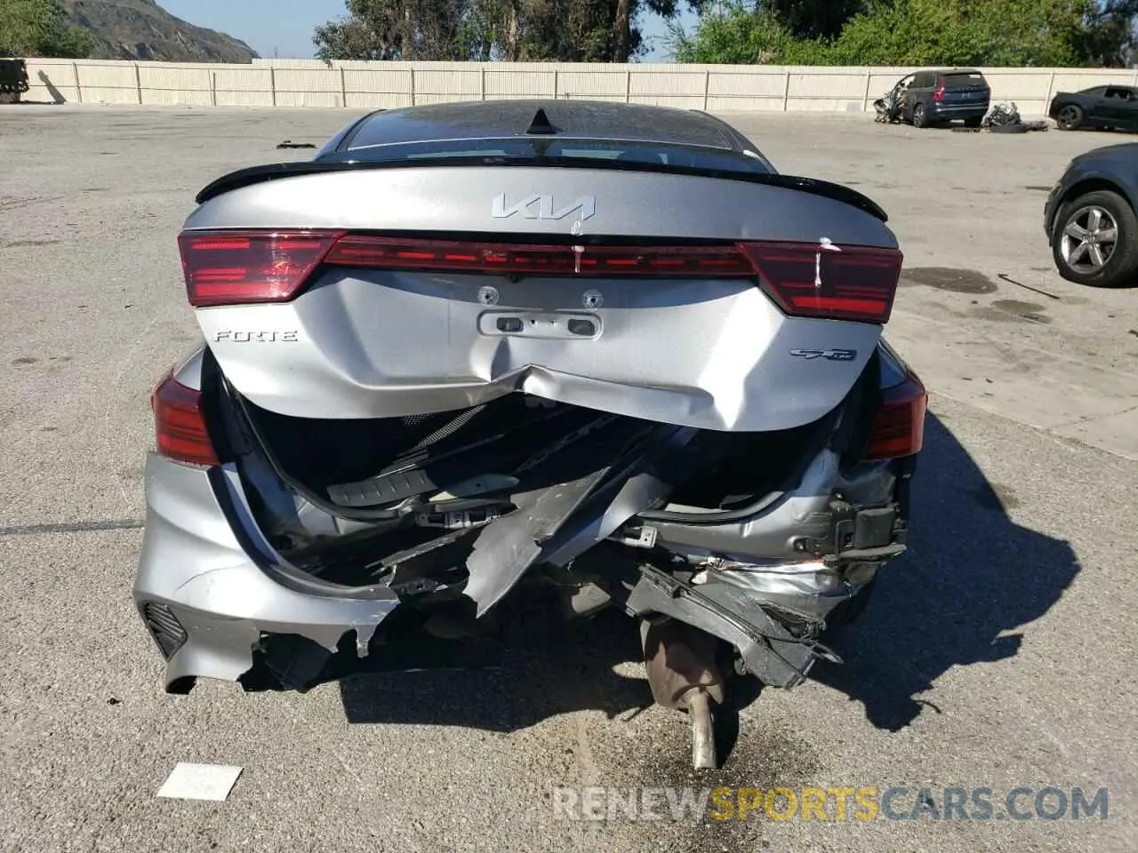 6 fotografías del automóvil dañado 3KPF54AD9PE581892 KIA FORTE 2023