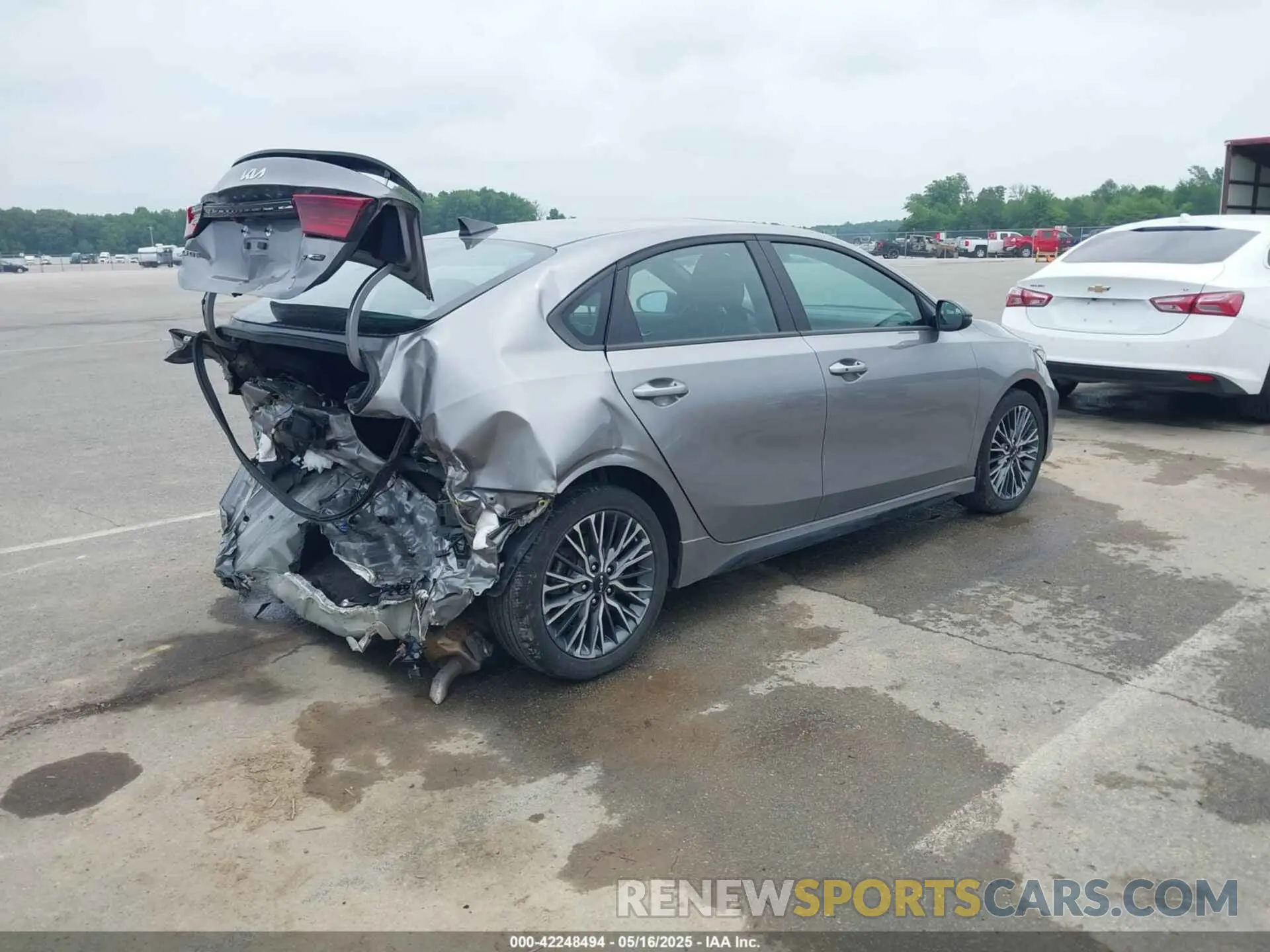 4 fotografías del automóvil dañado 3KPF54AD9PE626250 KIA FORTE 2023