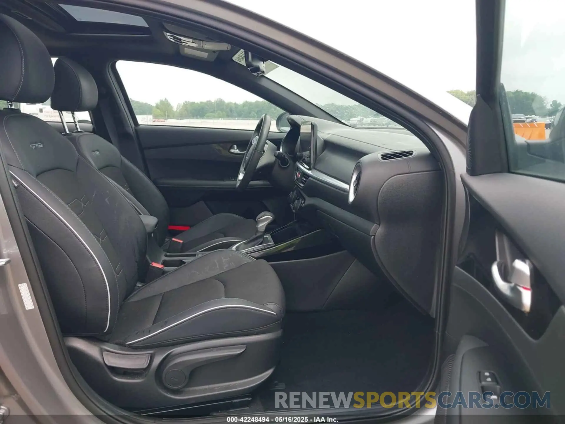 5 fotografías del automóvil dañado 3KPF54AD9PE626250 KIA FORTE 2023