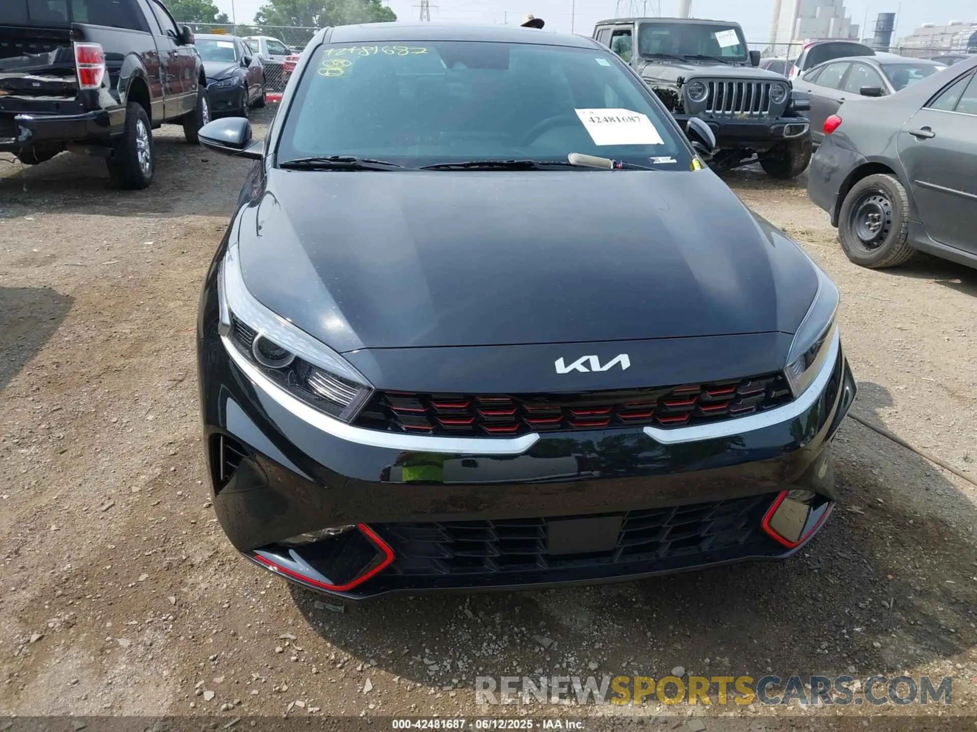 12 fotografías del automóvil dañado 3KPF54AD9PE648250 KIA FORTE 2023