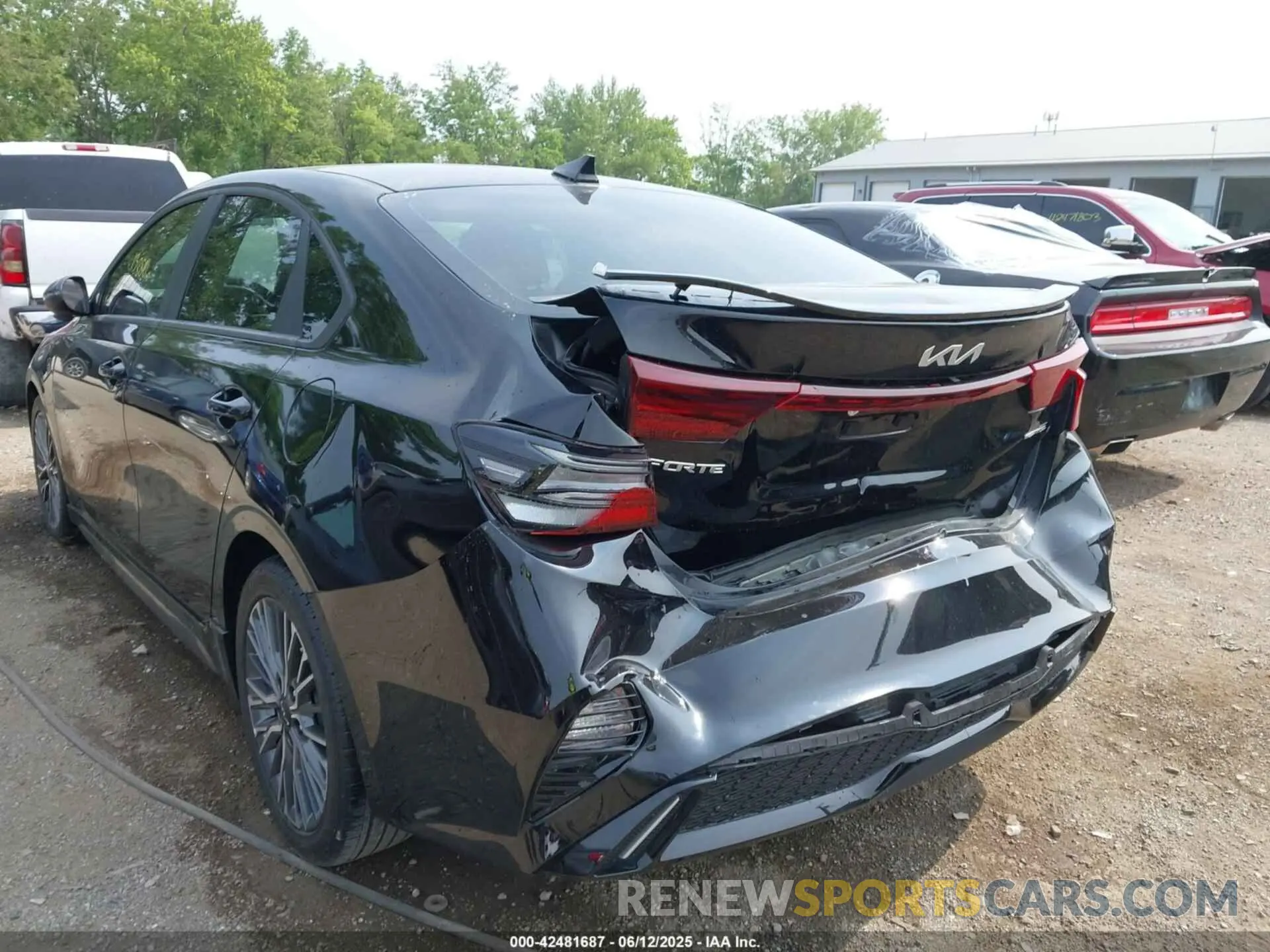 6 fotografías del automóvil dañado 3KPF54AD9PE648250 KIA FORTE 2023