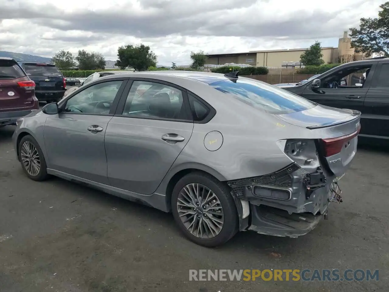 2 fotografías del automóvil dañado 3KPF54AD9PE669681 KIA FORTE 2023