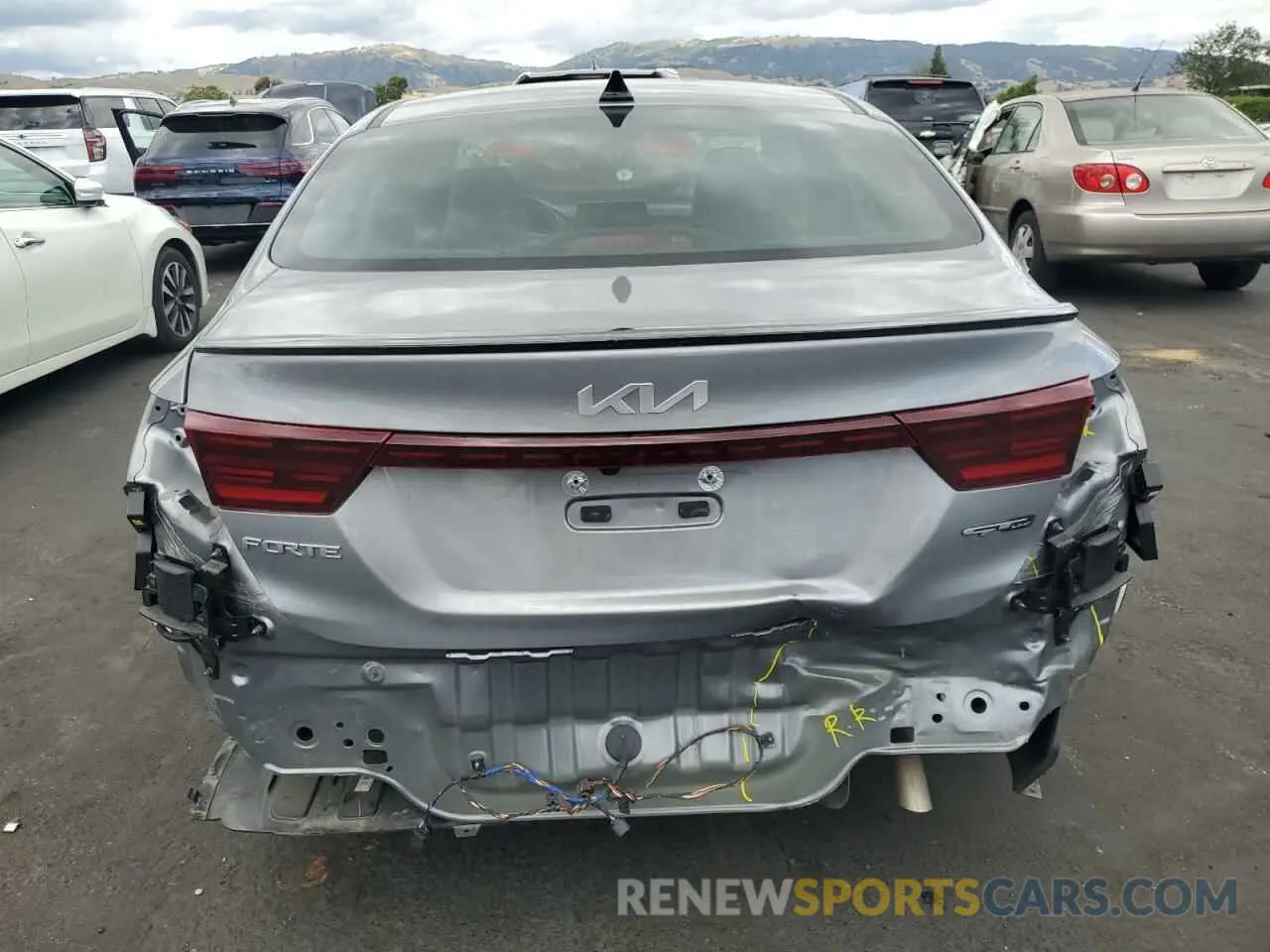 6 fotografías del automóvil dañado 3KPF54AD9PE669681 KIA FORTE 2023