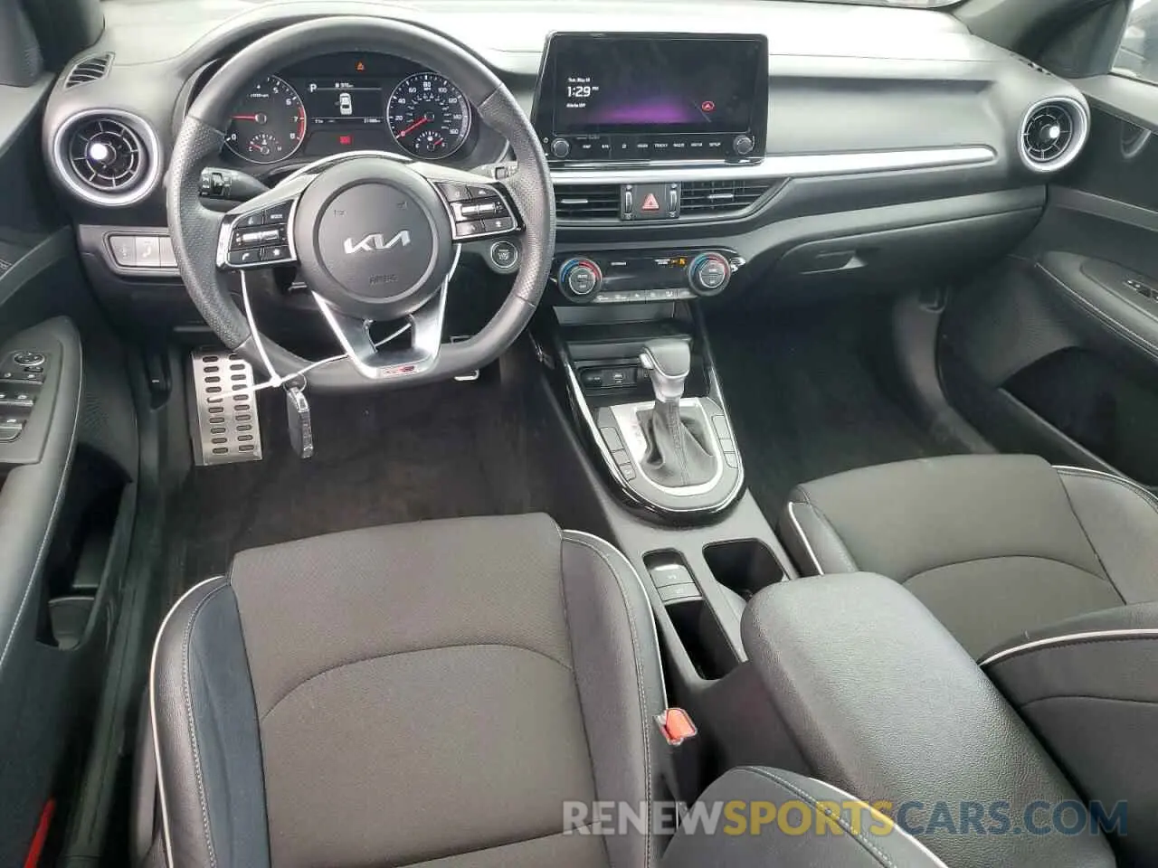 8 fotografías del automóvil dañado 3KPF54AD9PE669681 KIA FORTE 2023