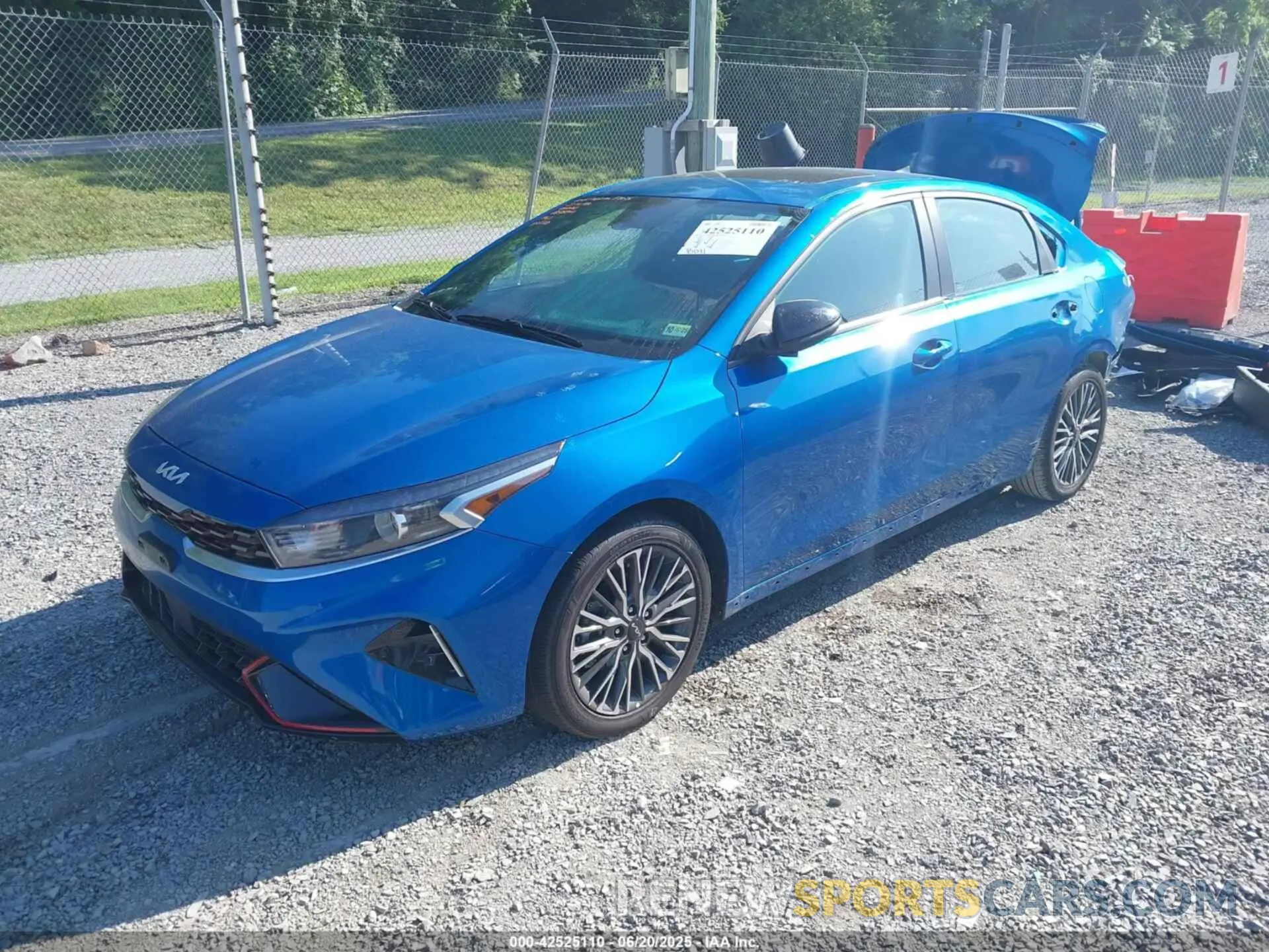 2 fotografías del automóvil dañado 3KPF54AD9PE685251 KIA FORTE 2023