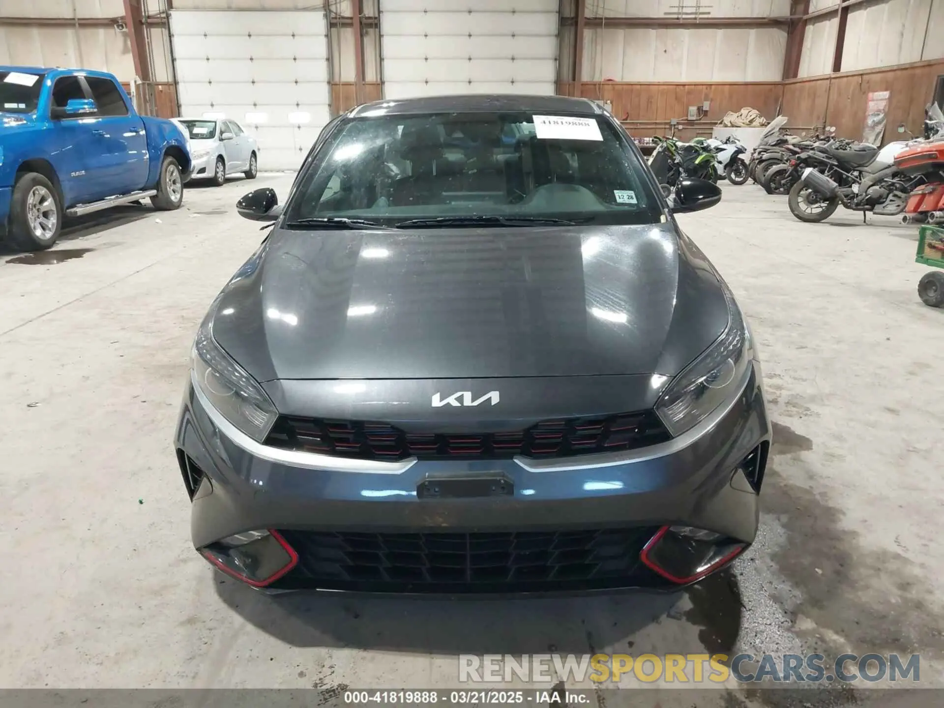 12 fotografías del automóvil dañado 3KPF54ADXPE535388 KIA FORTE 2023