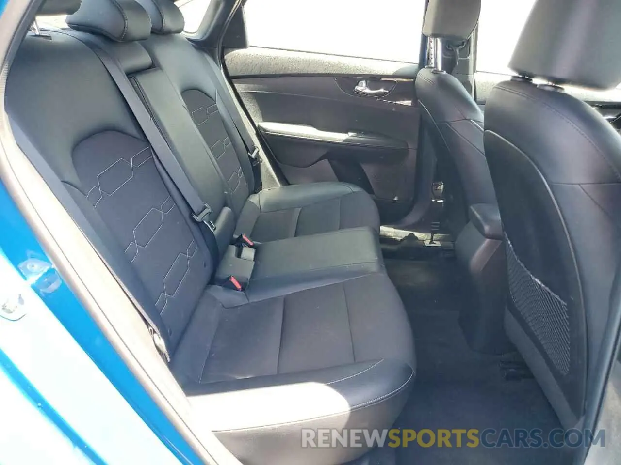 10 fotografías del automóvil dañado 3KPF54ADXPE555740 KIA FORTE 2023