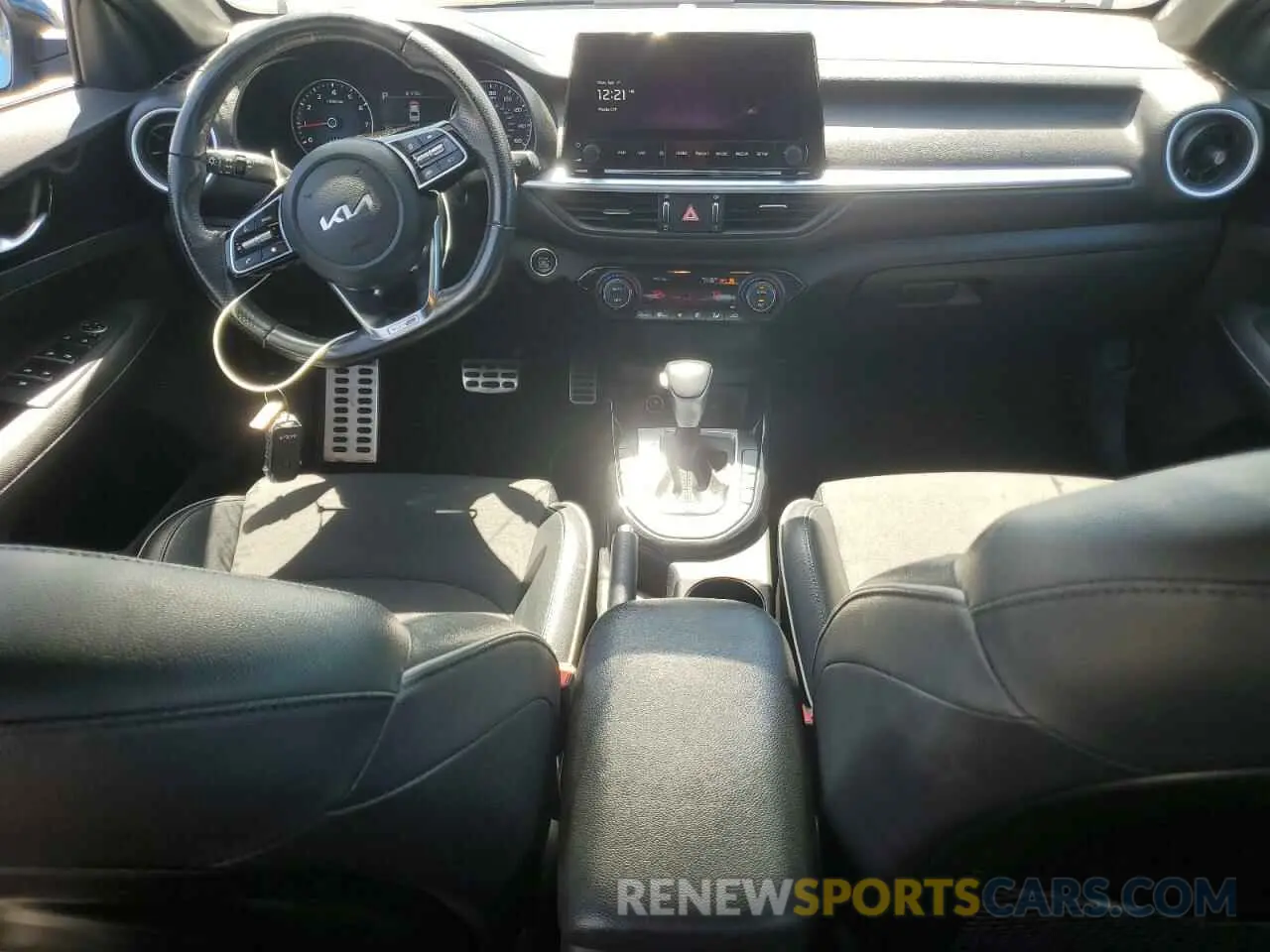 8 fotografías del automóvil dañado 3KPF54ADXPE555740 KIA FORTE 2023