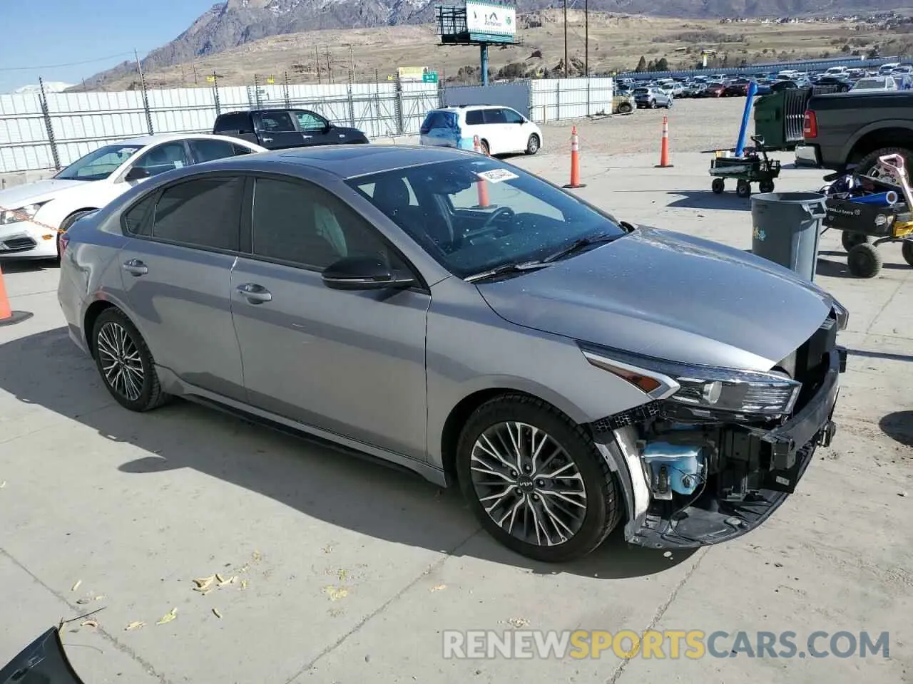 4 fotografías del automóvil dañado 3KPF54ADXPE568195 KIA FORTE 2023
