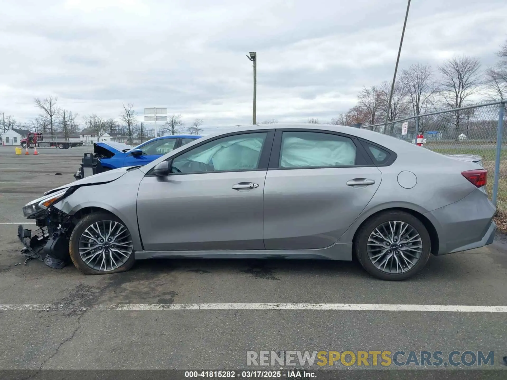 14 fotografías del automóvil dañado 3KPF54ADXPE576541 KIA FORTE 2023