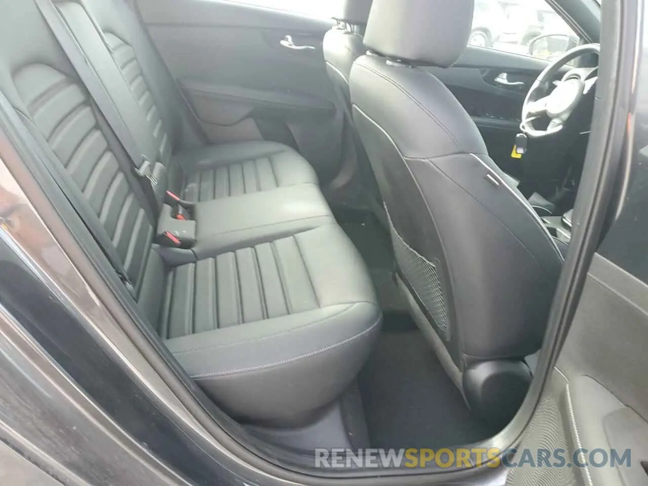 10 fotografías del automóvil dañado 3KPF54ADXPE638794 KIA FORTE 2023