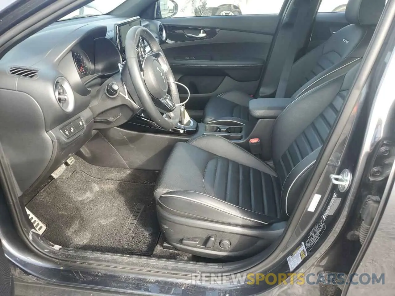 7 fotografías del automóvil dañado 3KPF54ADXPE638794 KIA FORTE 2023