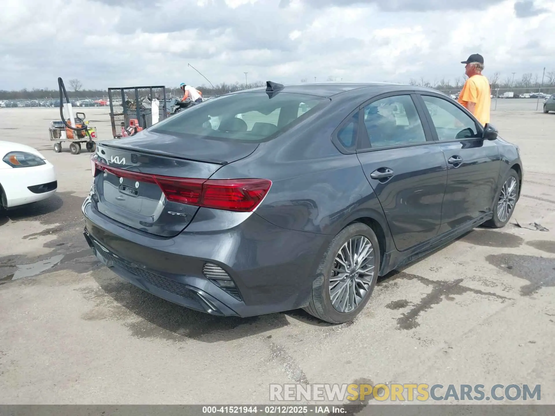 4 fotografías del automóvil dañado 3KPF54ADXPE664859 KIA FORTE 2023