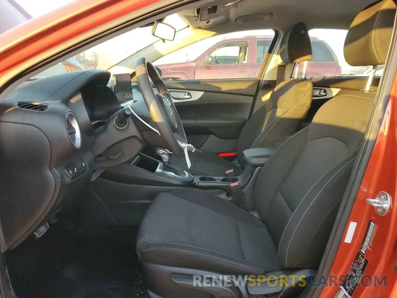 7 fotografías del automóvil dañado 3KPF24AD0RE710274 KIA FORTE 2024
