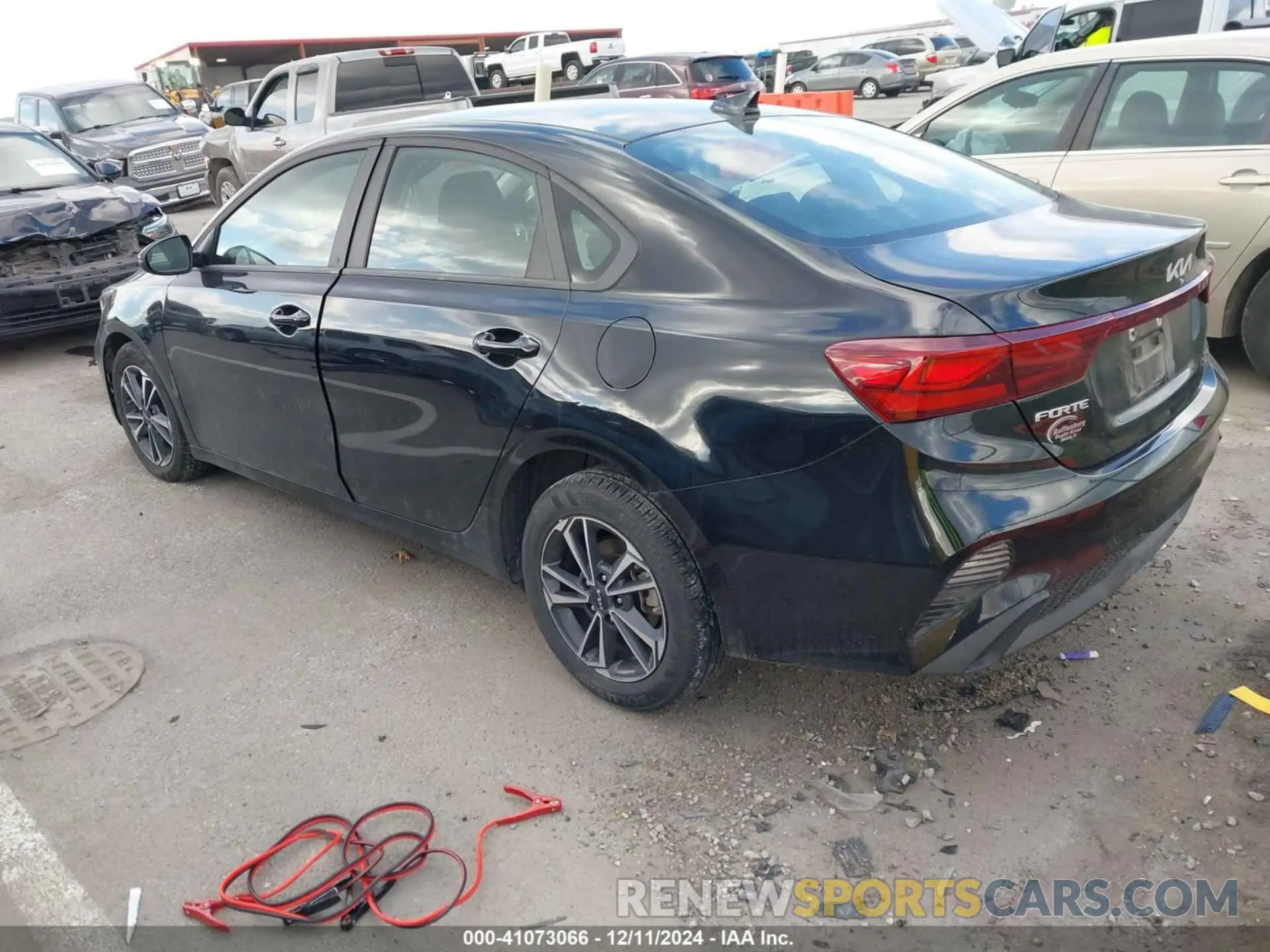 3 fotografías del automóvil dañado 3KPF24AD0RE714776 KIA FORTE 2024