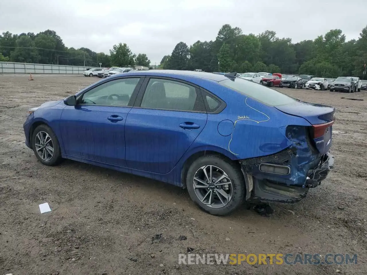 2 fotografías del automóvil dañado 3KPF24AD0RE743209 KIA FORTE 2024