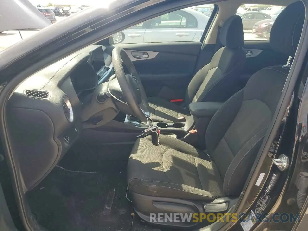 7 fotografías del automóvil dañado 3KPF24AD0RE759104 KIA FORTE 2024