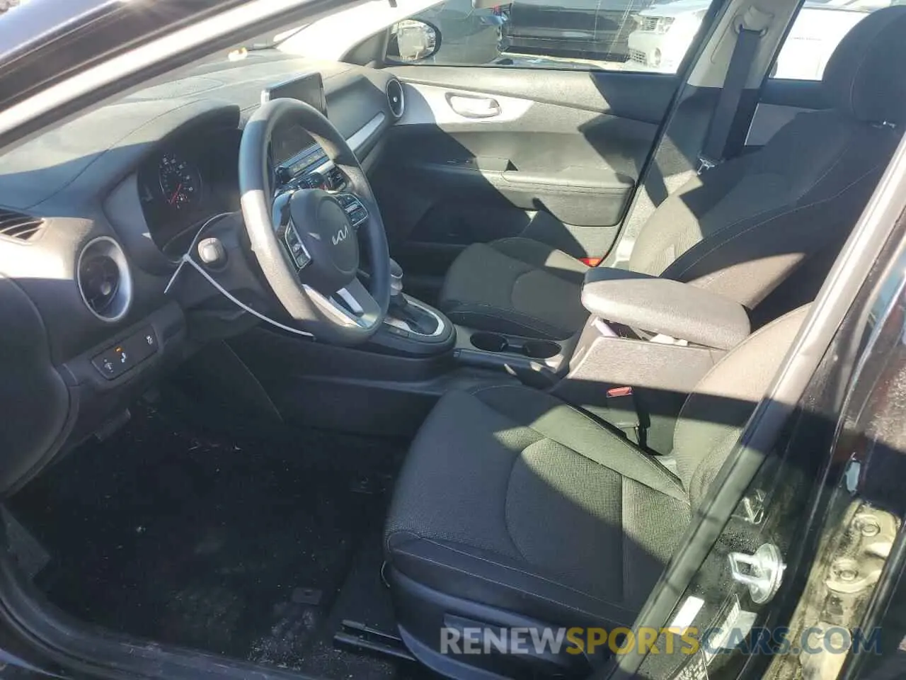 7 fotografías del automóvil dañado 3KPF24AD0RE760625 KIA FORTE 2024