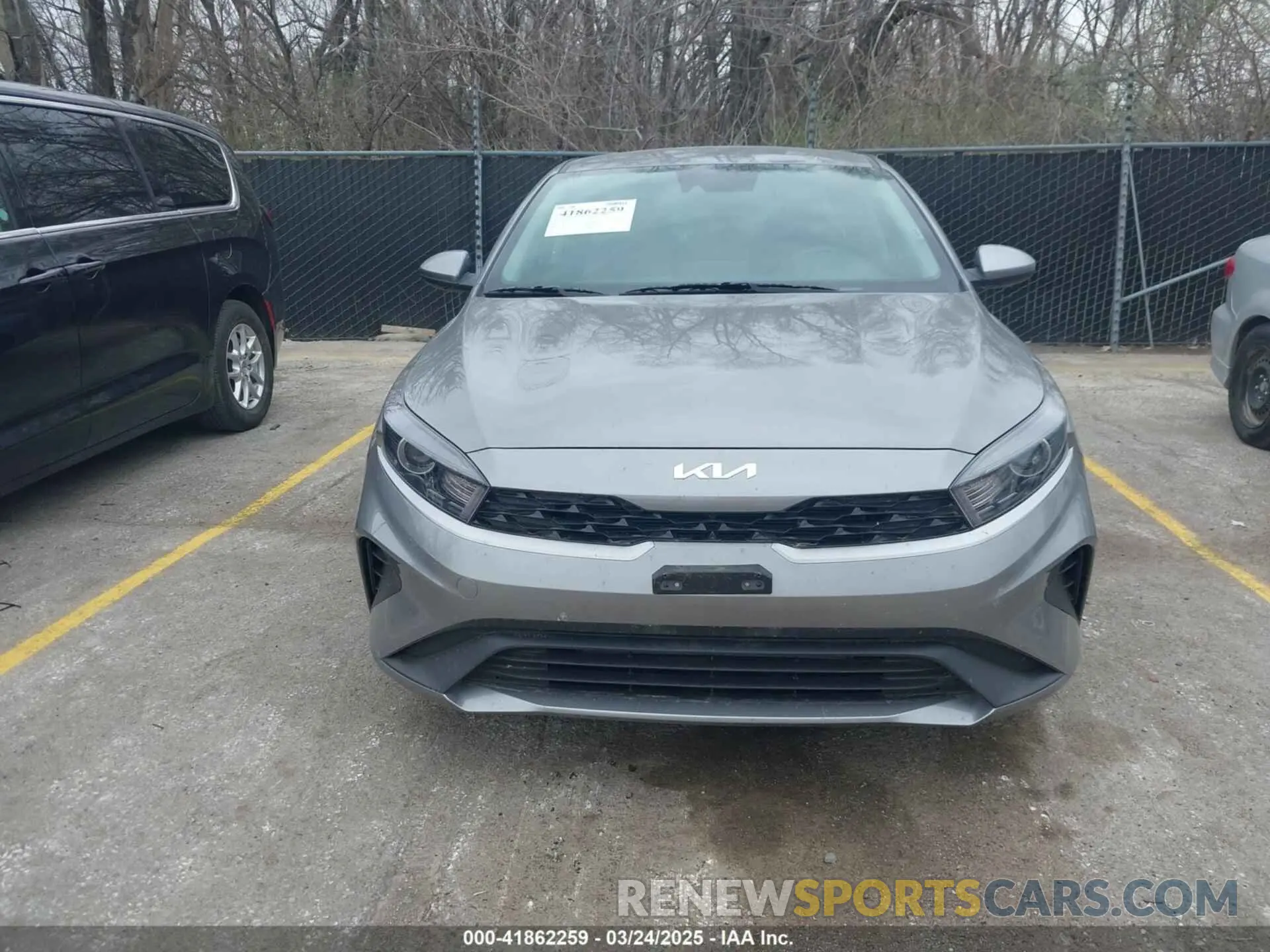 12 fotografías del automóvil dañado 3KPF24AD0RE764643 KIA FORTE 2024