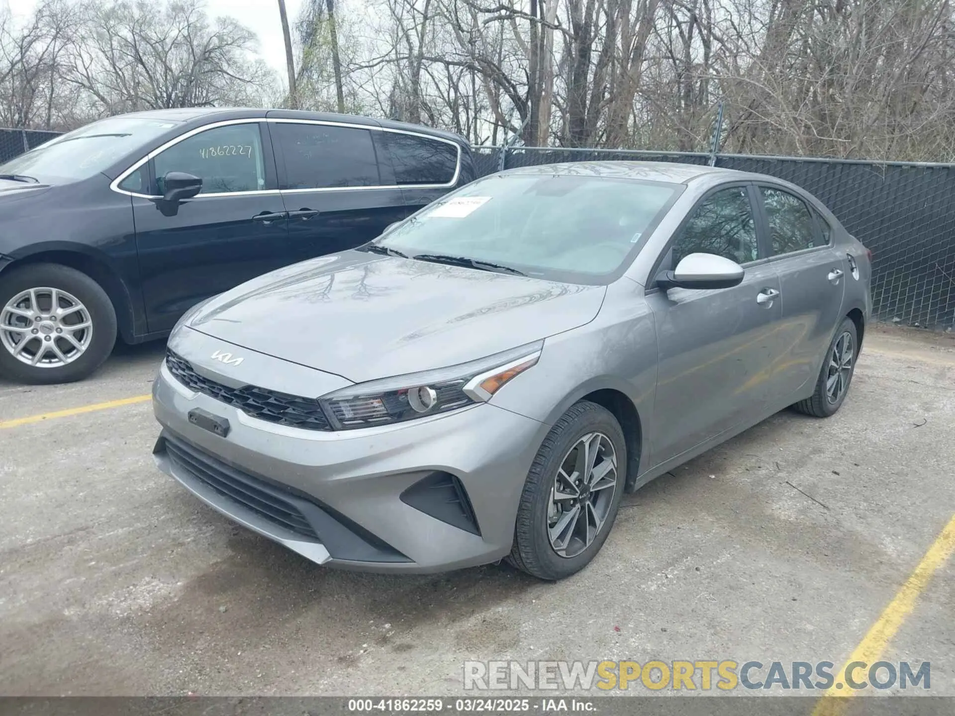 2 fotografías del automóvil dañado 3KPF24AD0RE764643 KIA FORTE 2024