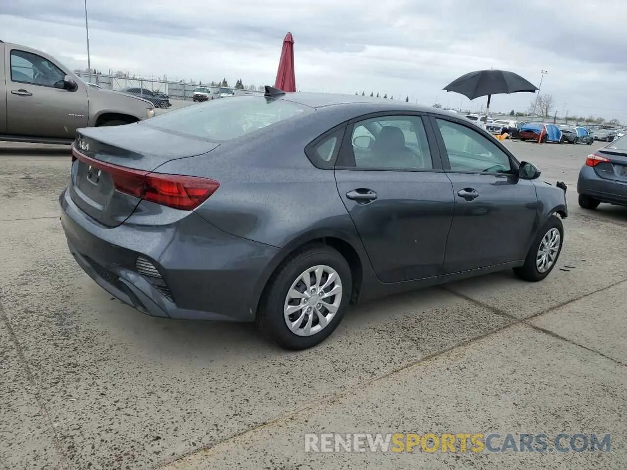 3 fotografías del automóvil dañado 3KPF24AD0RE772483 KIA FORTE 2024