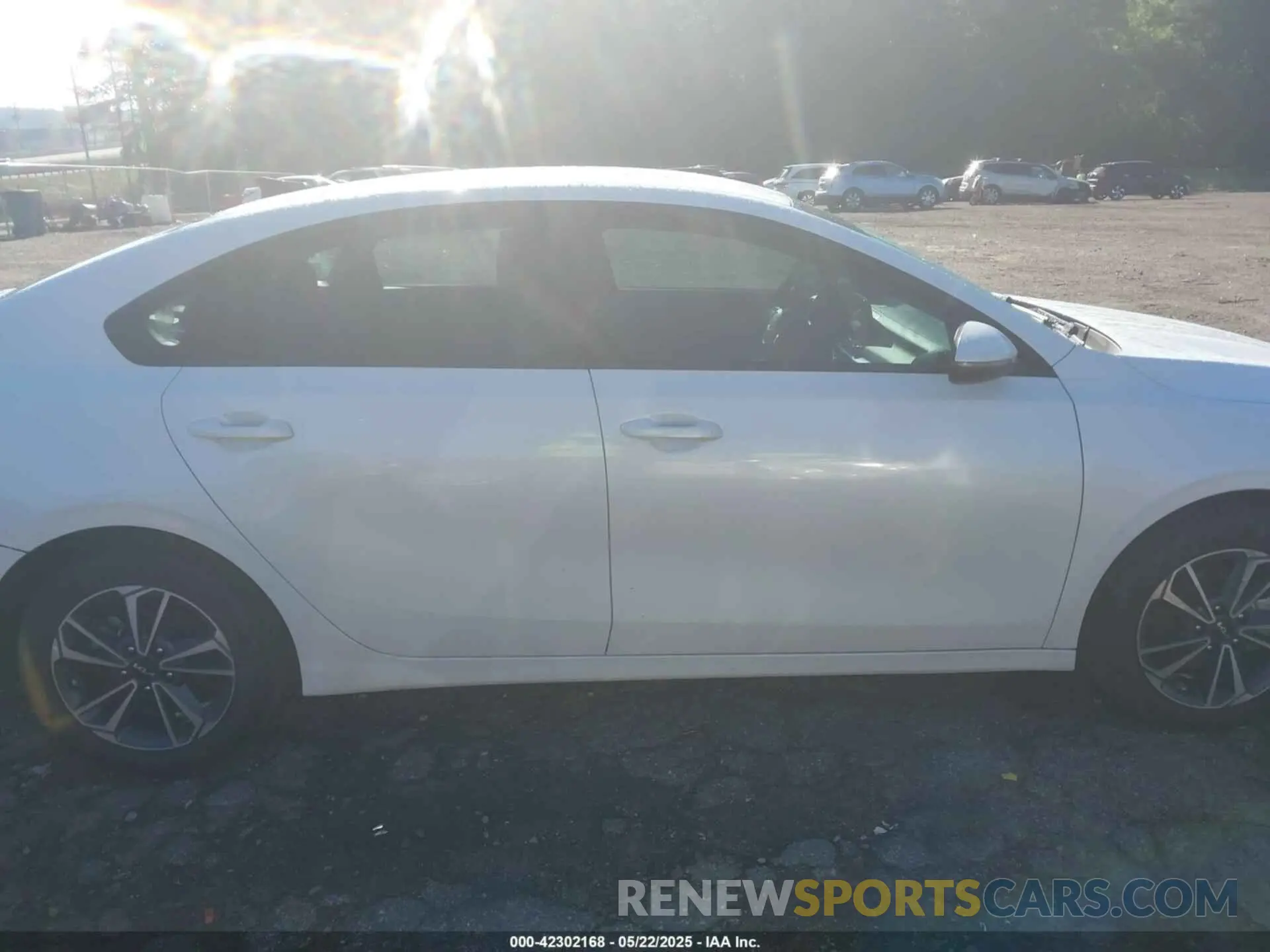 13 fotografías del automóvil dañado 3KPF24AD0RE778218 KIA FORTE 2024