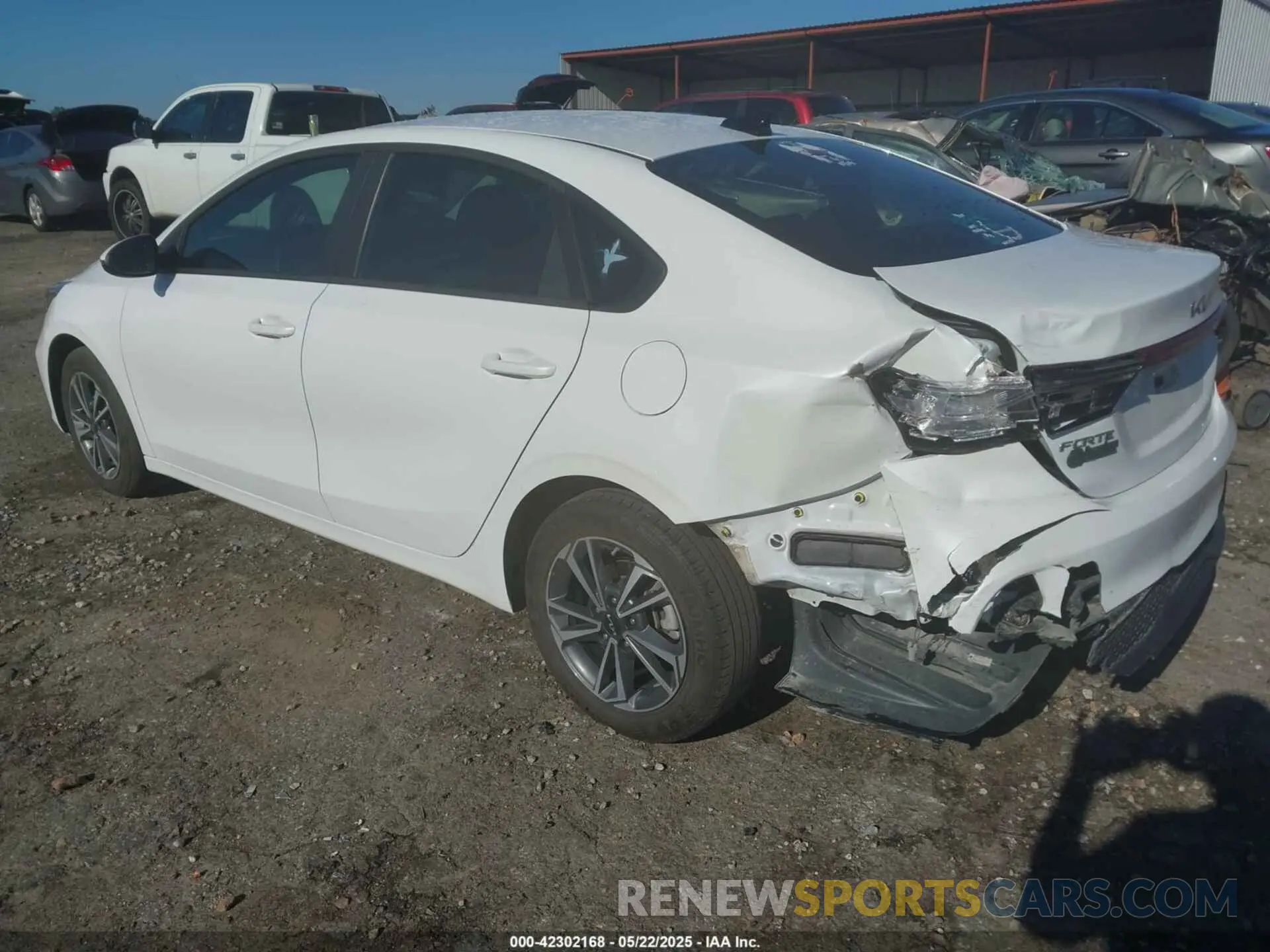 3 fotografías del automóvil dañado 3KPF24AD0RE778218 KIA FORTE 2024