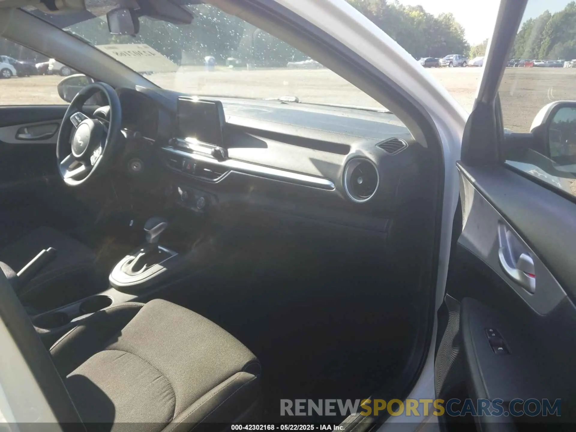 5 fotografías del automóvil dañado 3KPF24AD0RE778218 KIA FORTE 2024