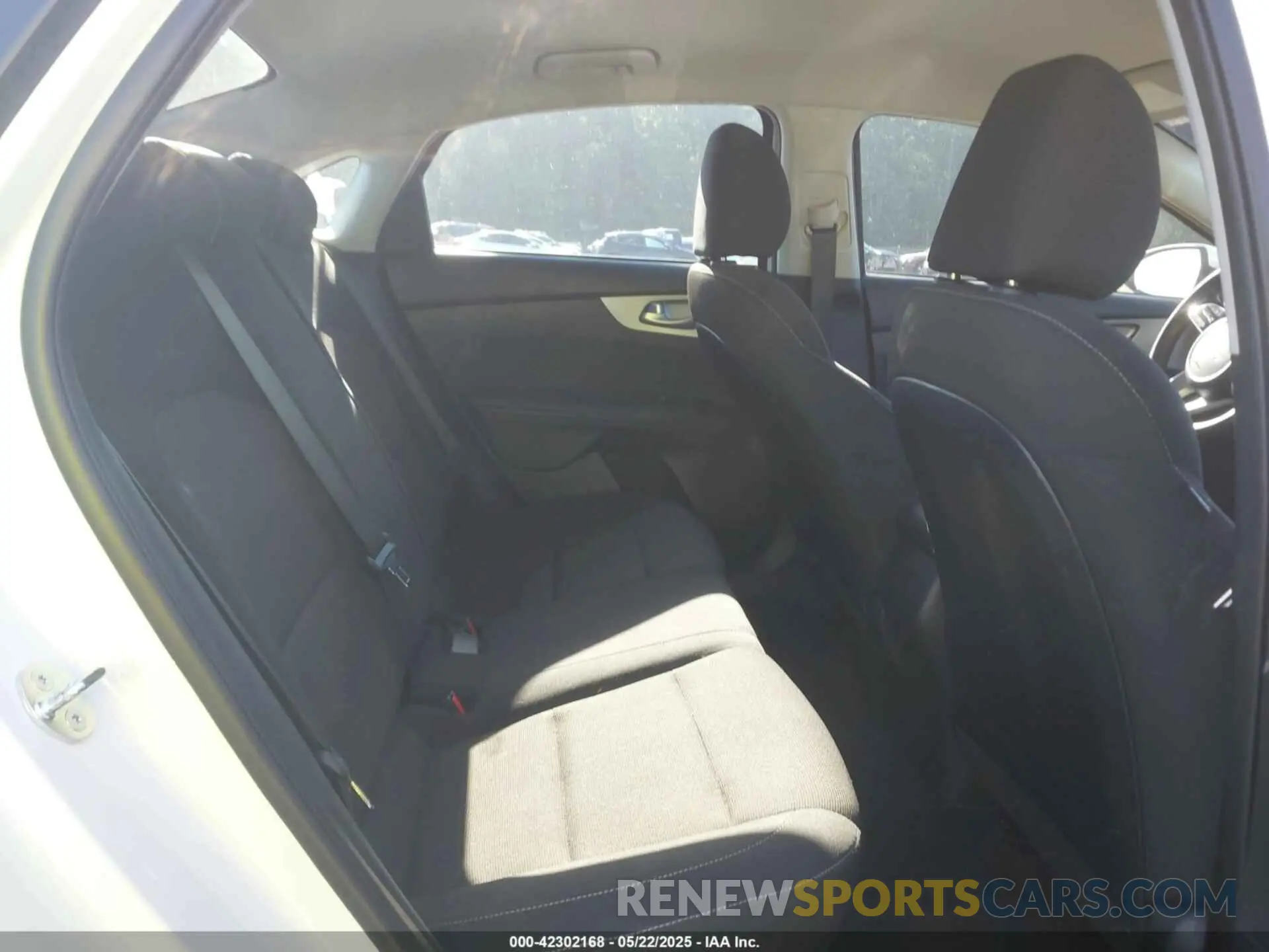 8 fotografías del automóvil dañado 3KPF24AD0RE778218 KIA FORTE 2024